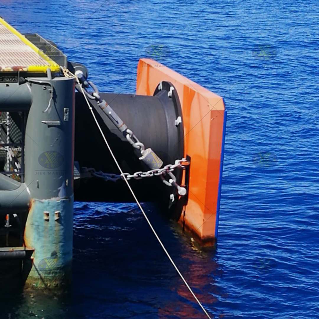Jier Marine Super Cell defenders para el puesto en el petrolero en Italia (1)
