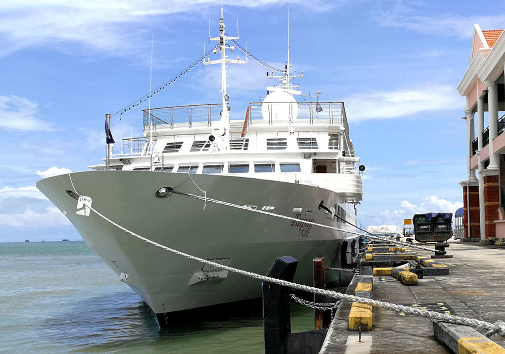 Barco Berth Dock-1000x700